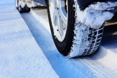 車で雪山へ行くなら用意しておきたい道中を快適に過ごす便利グッズまとめ