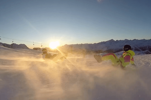 これぞ究極の雪遊び？新たなスノーギア「ASSLED(アスレッド)」が
